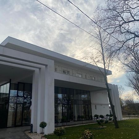 Ocaua Lui Cuza Hotell Tecuci Exteriör bild