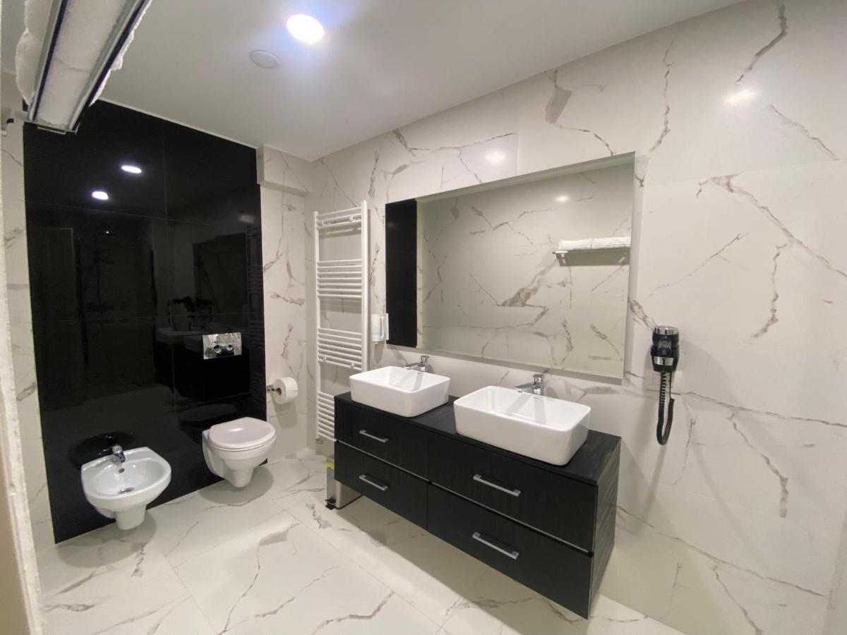Ocaua Lui Cuza Hotell Tecuci Exteriör bild